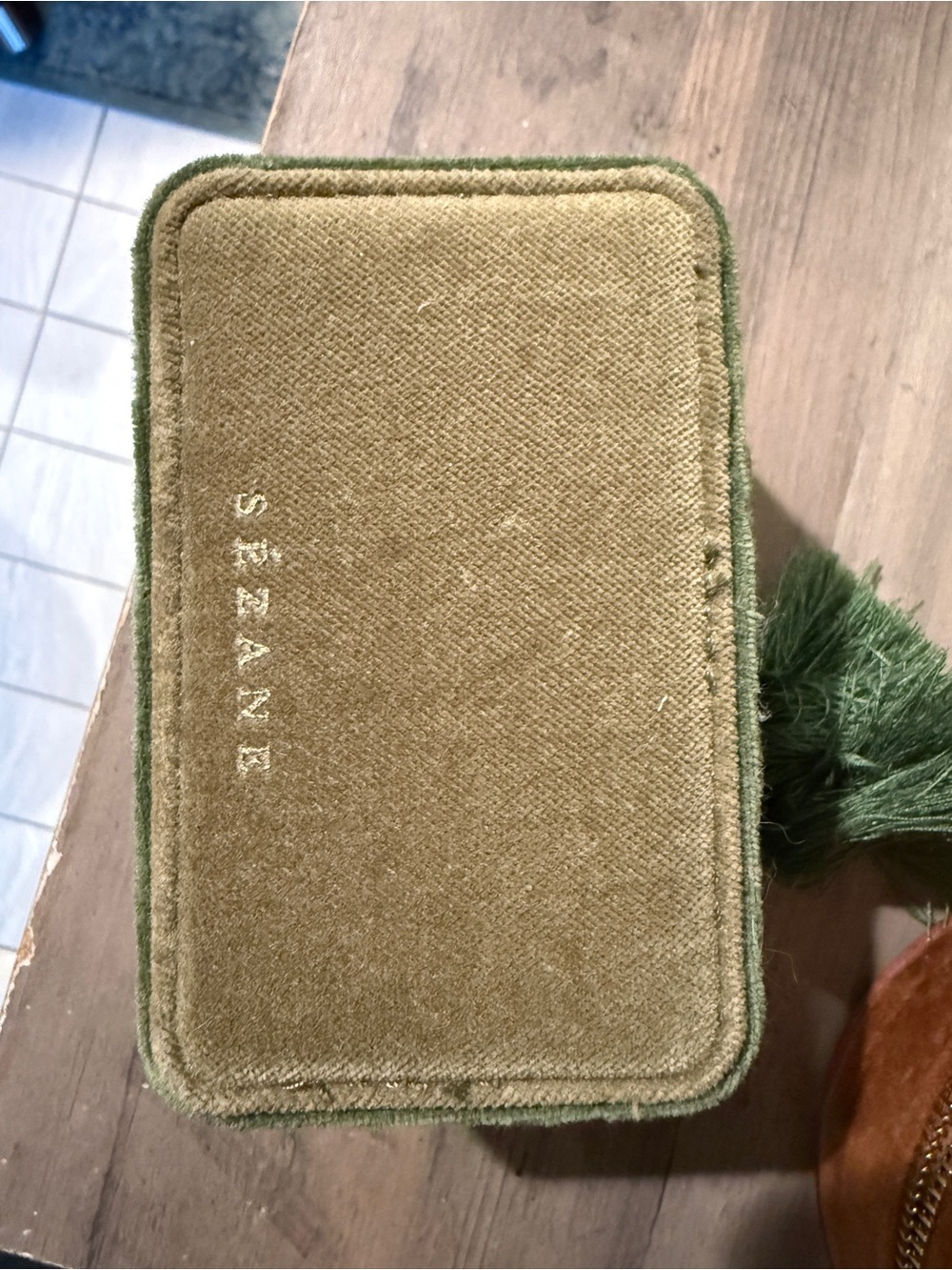 Sezane Velvet Green Jewelry Box - Picture 4 of 4